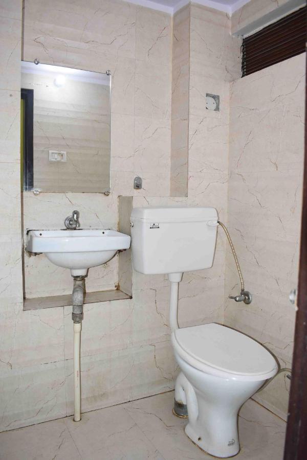 Hotel Mrk Варанаси Экстерьер фото