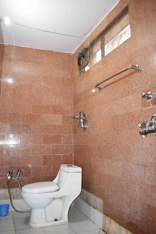 Hotel Mrk Варанаси Экстерьер фото
