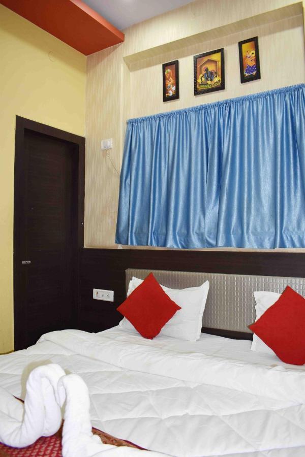 Hotel Mrk Варанаси Экстерьер фото
