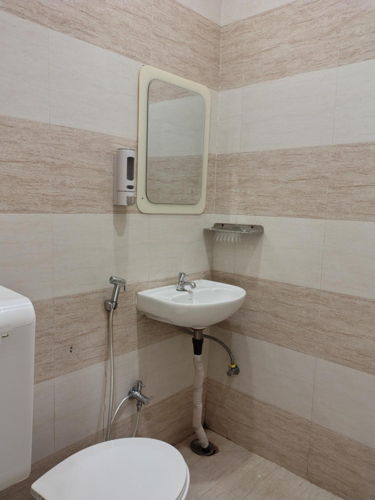 Hotel Mrk Варанаси Экстерьер фото