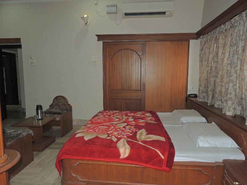 Hotel Mrk Варанаси Экстерьер фото